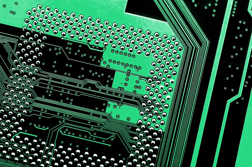 Circuit imprimé électronique vu en gros plan, symbole de la technologie et de l'intelligence artificielle